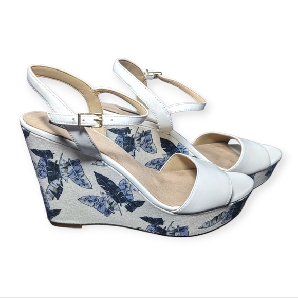 G.I.L.I. Wedges Saraya Leather Irovy & Blue Sandals with Buckle Closure NIB NWT - Picture 1 of 7